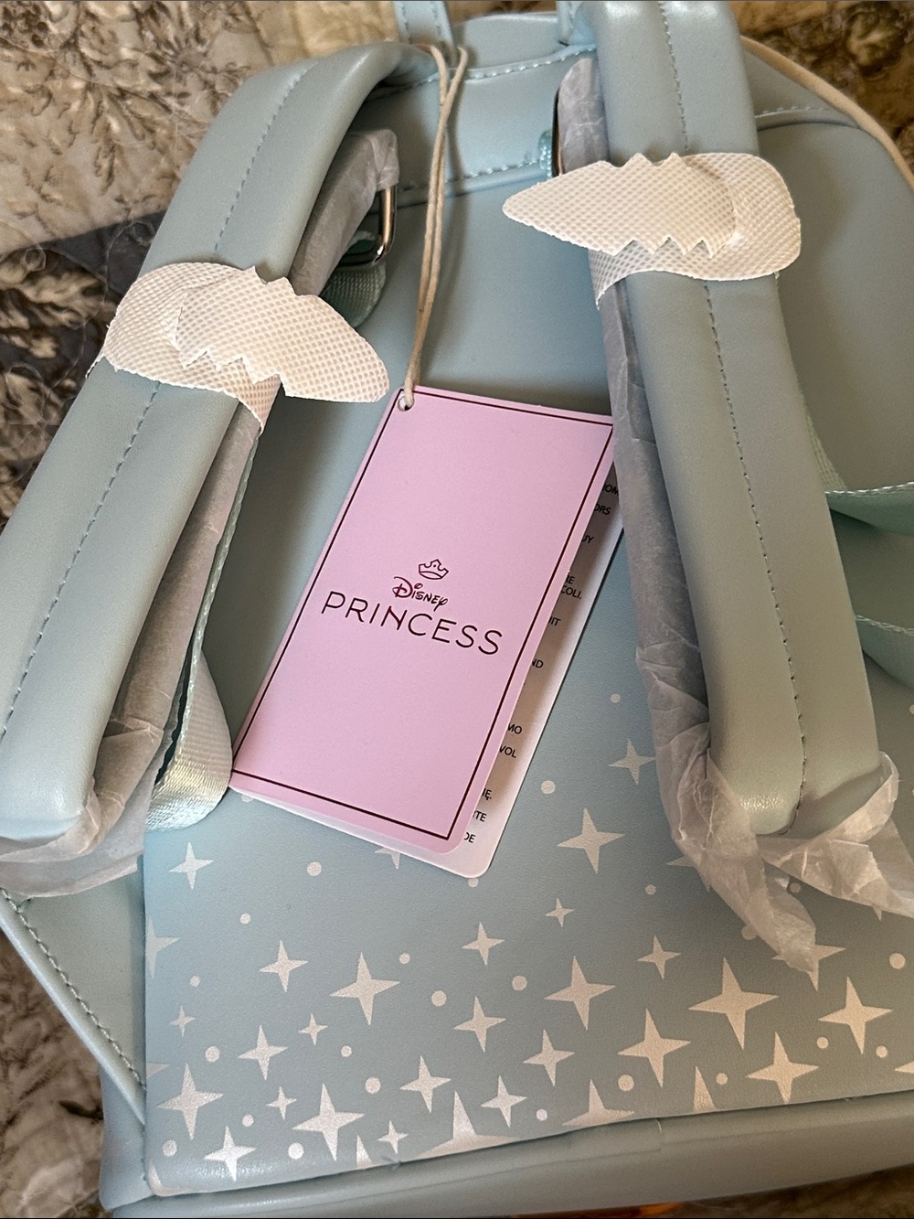 Beautiful Loungefly featuring Cinderella and mice (inside door) - new with tags - Picture 6 of 7